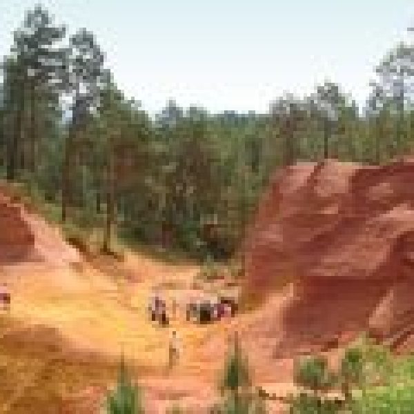 Ocres_Ockergruben_bei_Roussillon-180x120